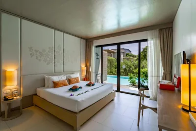 Superior-Doppelzimmer mit direktem Poolzugang — Proud Phuket, Naiyang Beach